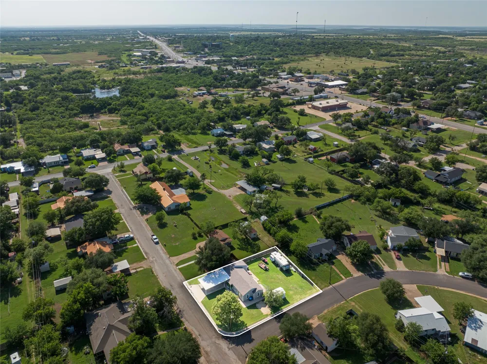 1400 W Wheeler Street Breckenridge, TX 76424