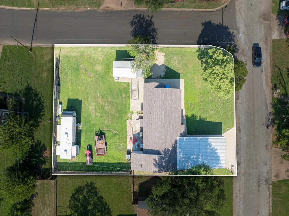 1400 W Wheeler Street Breckenridge, TX 76424