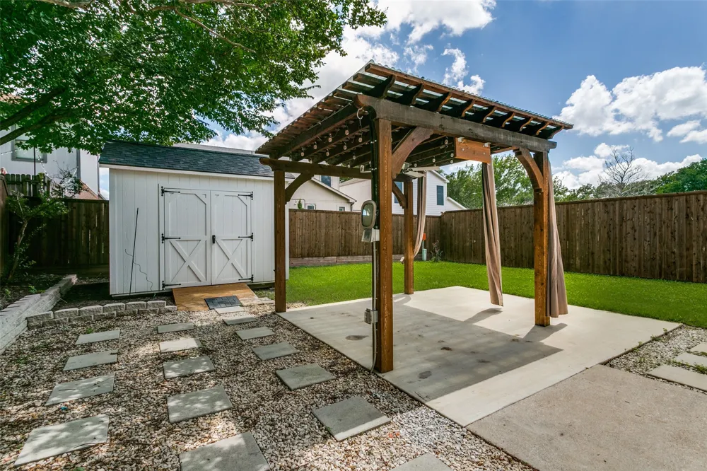 2236 Ryan Ridge Grapevine, TX 76051
