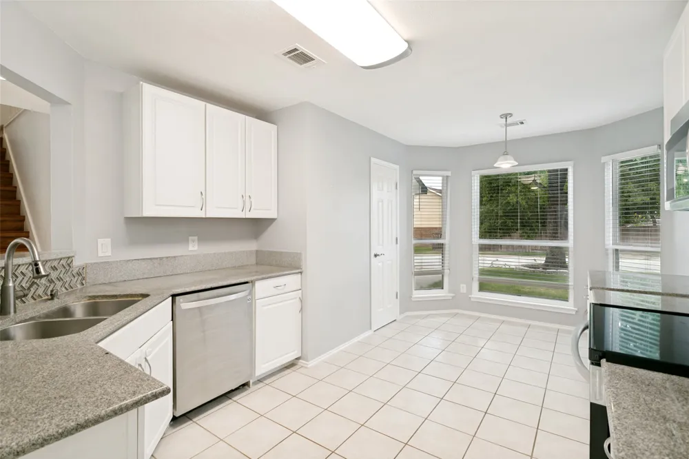 2236 Ryan Ridge Grapevine, TX 76051