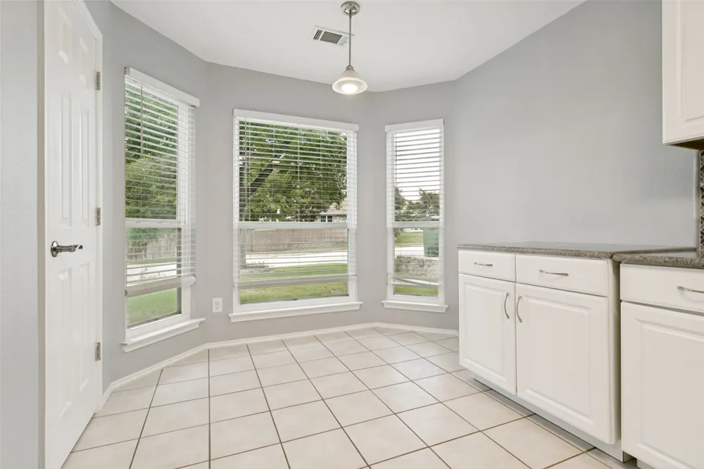 2236 Ryan Ridge Grapevine, TX 76051