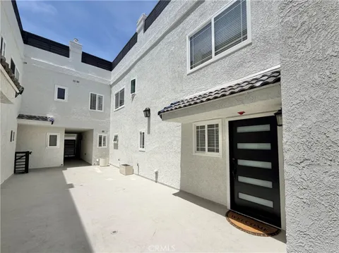 425 S Catalina Avenue #4