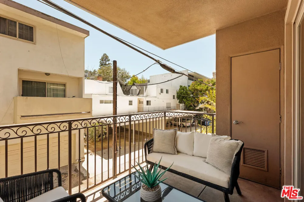 8238 W Manchester Avenue #208 Playa del Rey, CA 90293