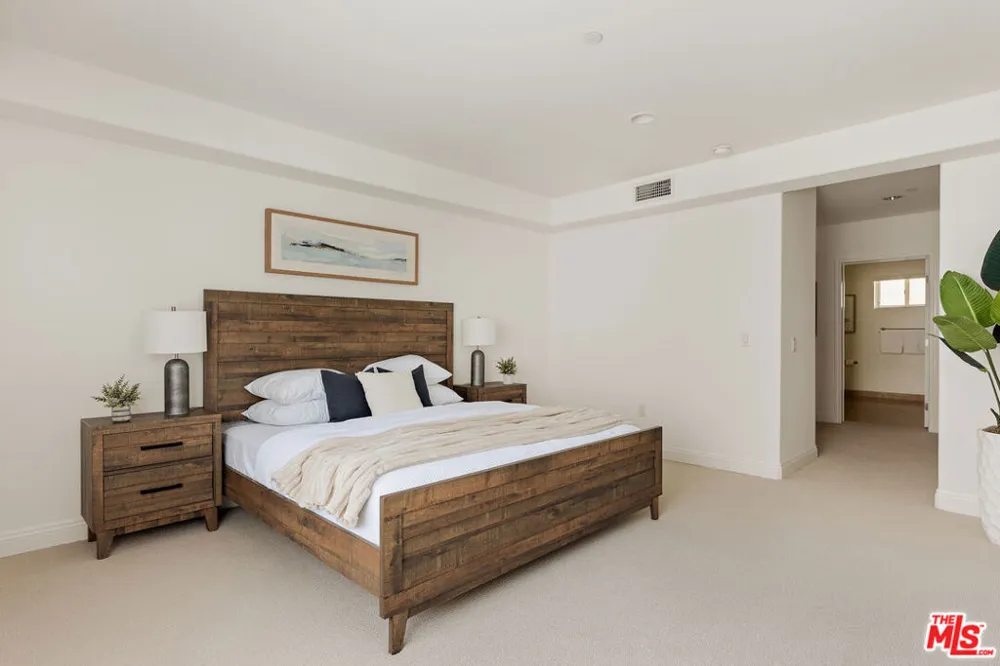 8238 W Manchester Avenue #208 Playa del Rey, CA 90293