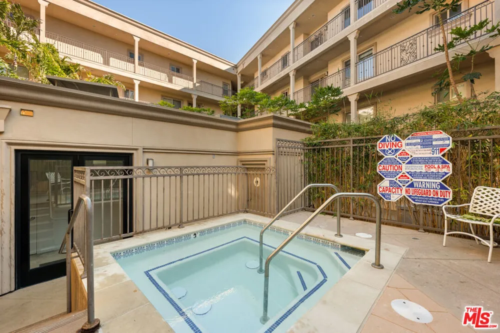 8238 W Manchester Avenue #208 Playa del Rey, CA 90293