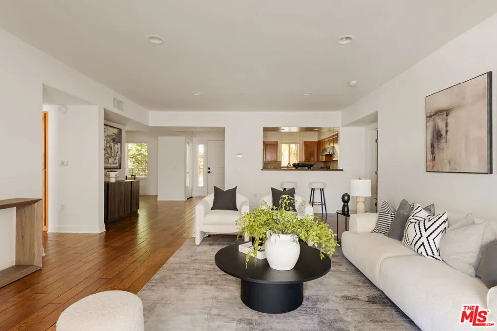8238 W Manchester Avenue #208 Playa del Rey, CA 90293
