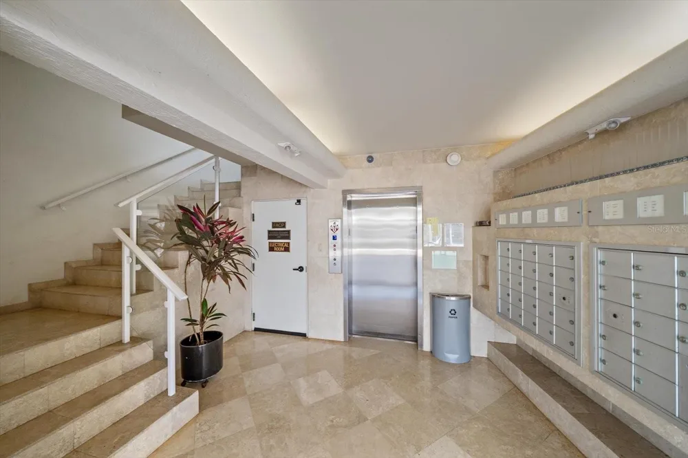 100 SANDS POINT ROAD #303 Longboat Key, FL 34228