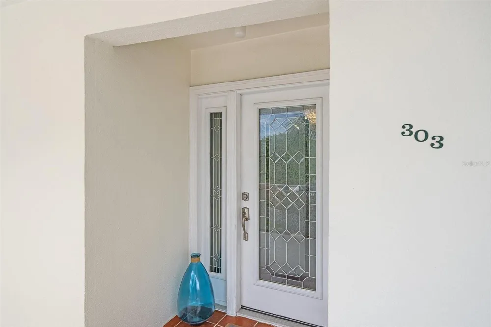 100 SANDS POINT ROAD #303 Longboat Key, FL 34228