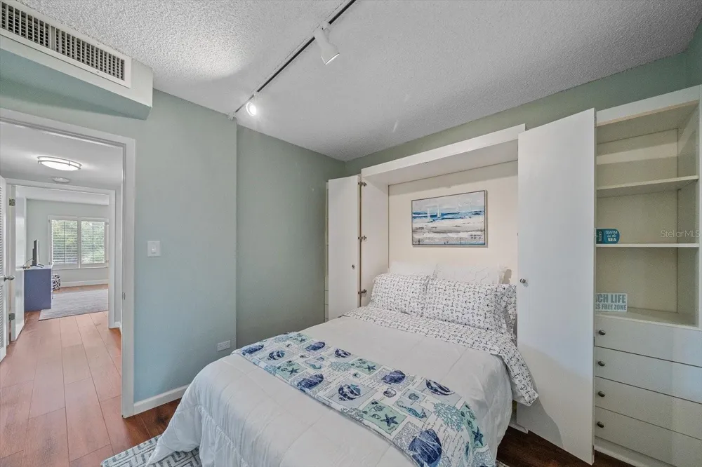 100 SANDS POINT ROAD #303 Longboat Key, FL 34228