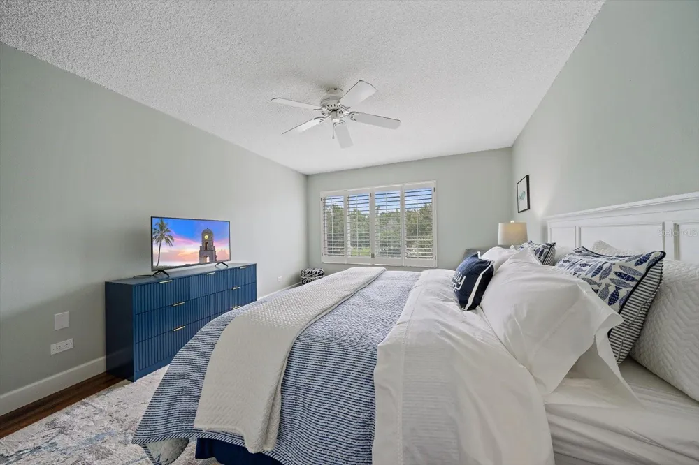 100 SANDS POINT ROAD #303 Longboat Key, FL 34228