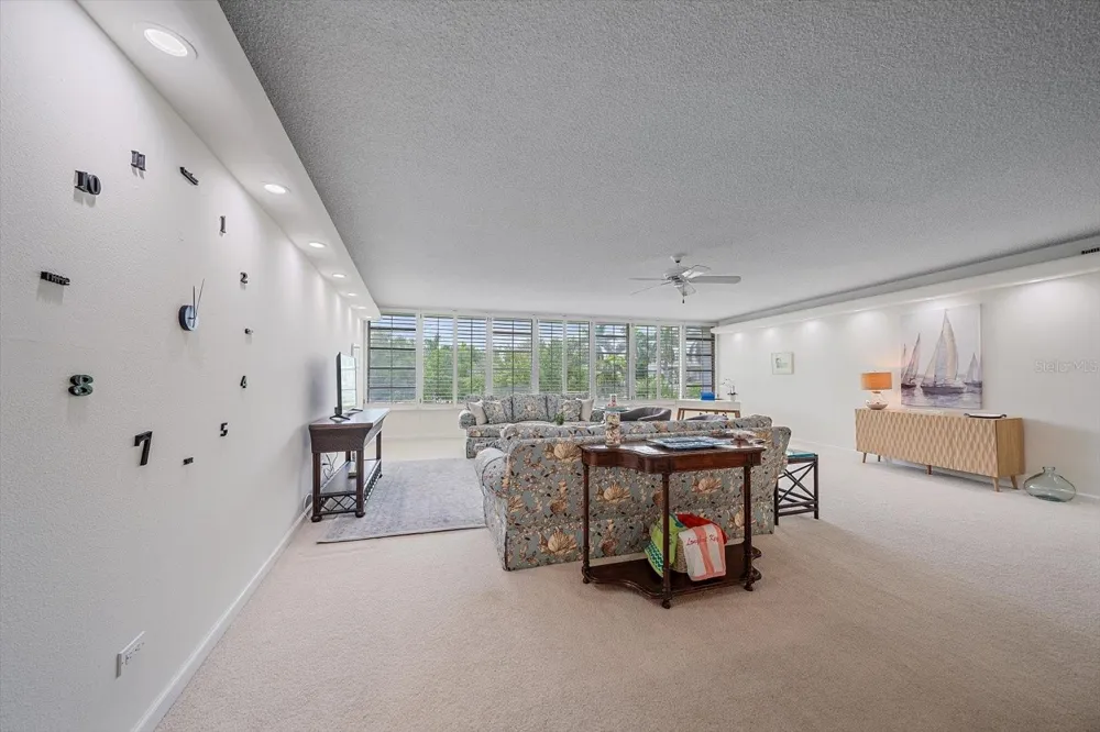 100 SANDS POINT ROAD #303 Longboat Key, FL 34228
