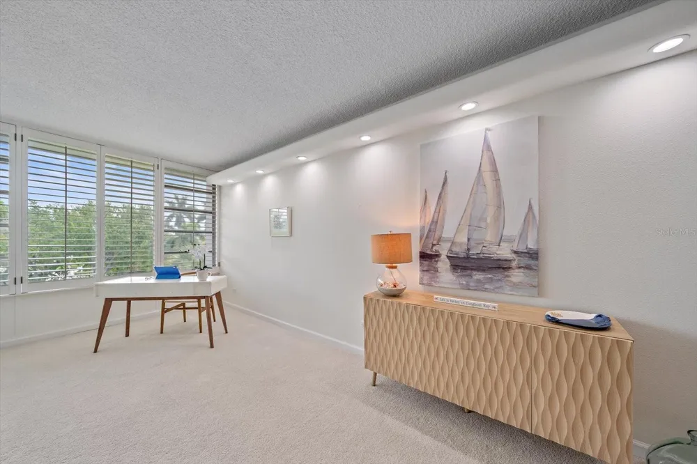 100 SANDS POINT ROAD #303 Longboat Key, FL 34228