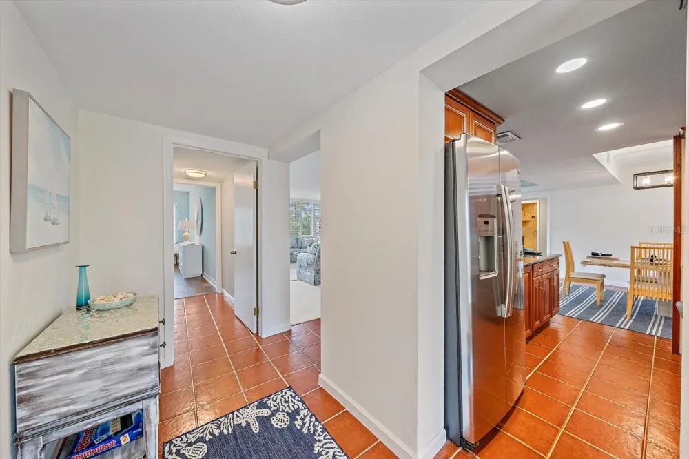 100 SANDS POINT ROAD #303 Longboat Key, FL 34228