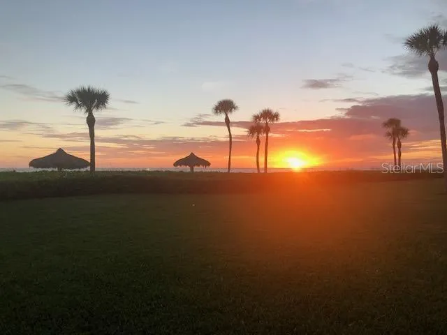 100 SANDS POINT ROAD #303 Longboat Key, FL 34228