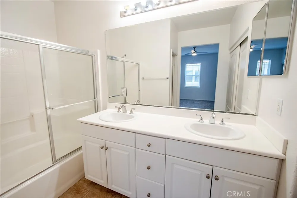 17987 Lost Canyon #127 Canyon Country, CA 91387