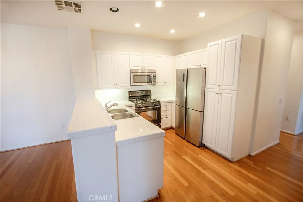 17987 Lost Canyon #127 Canyon Country, CA 91387