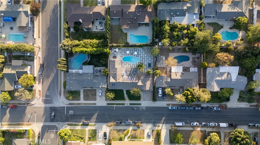 10111 Oso Avenue Chatsworth, CA 91311
