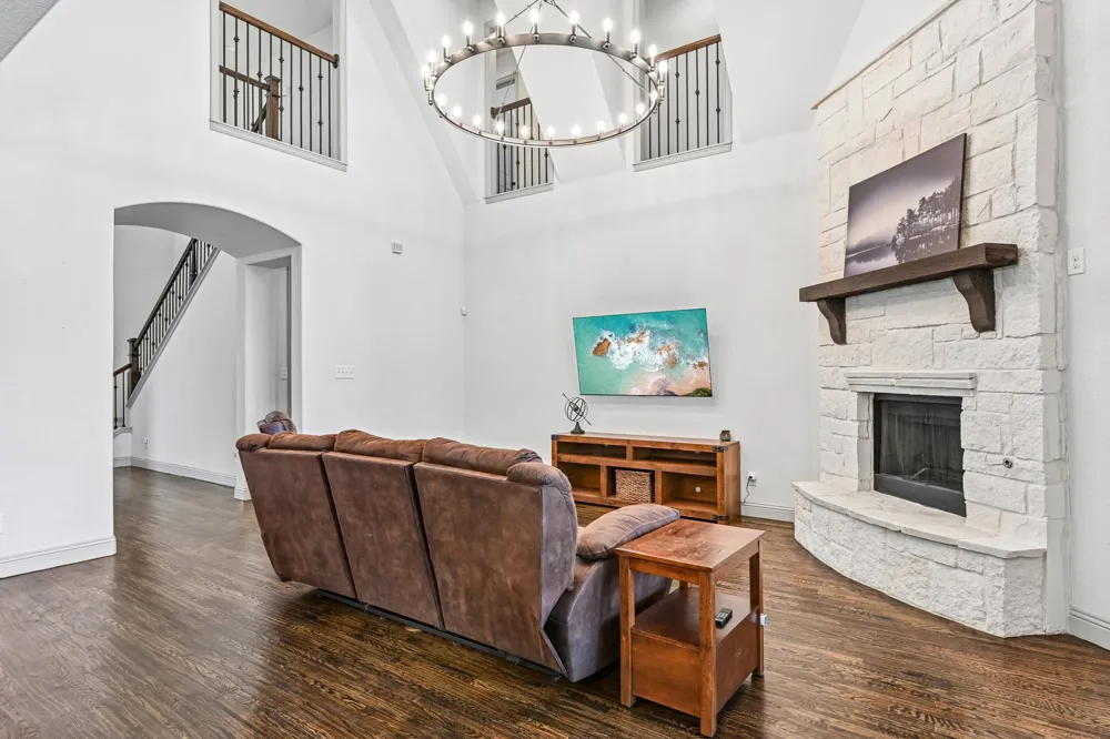 916 Champions Court Roanoke, TX 76262