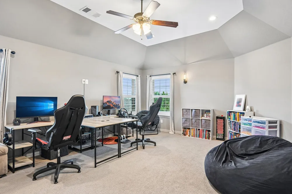916 Champions Court Roanoke, TX 76262
