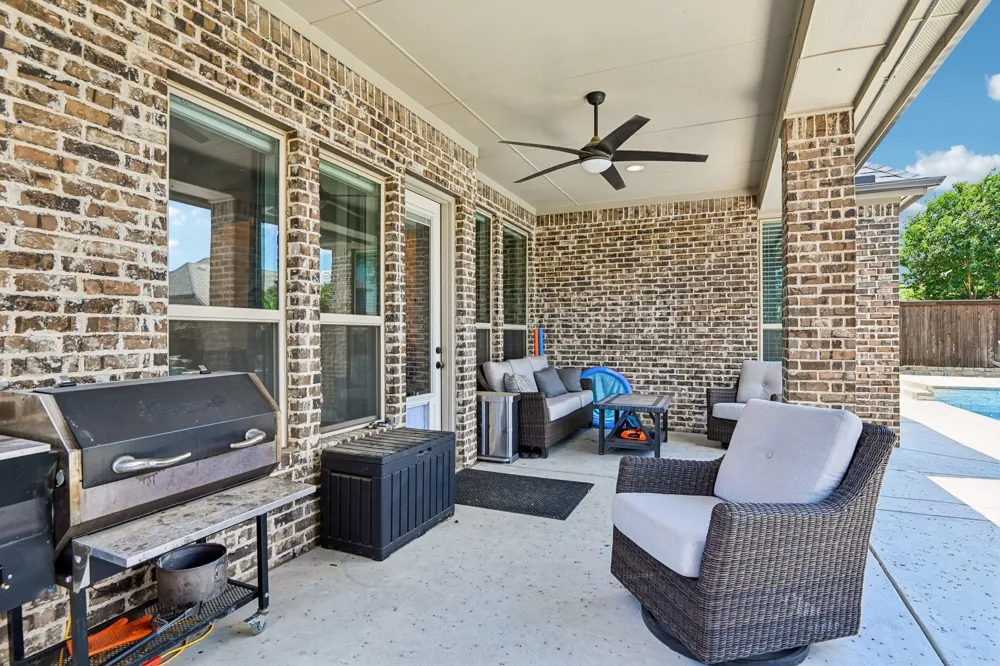 916 Champions Court Roanoke, TX 76262