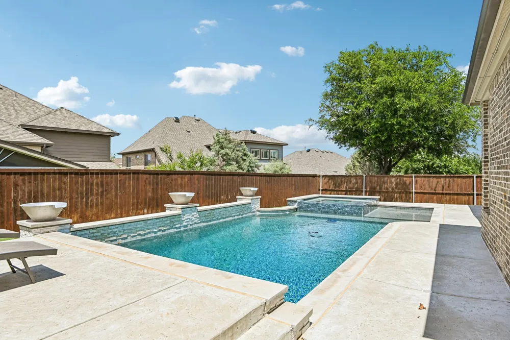 916 Champions Court Roanoke, TX 76262
