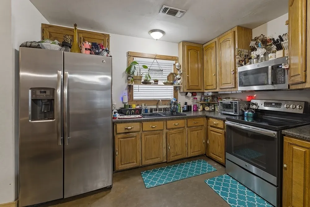 234 Park Drive La Grange, TX 78945
