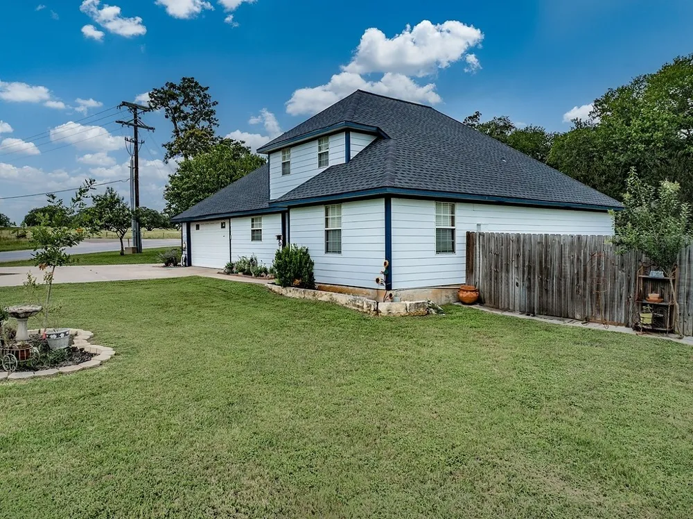 234 Park Drive La Grange, TX 78945