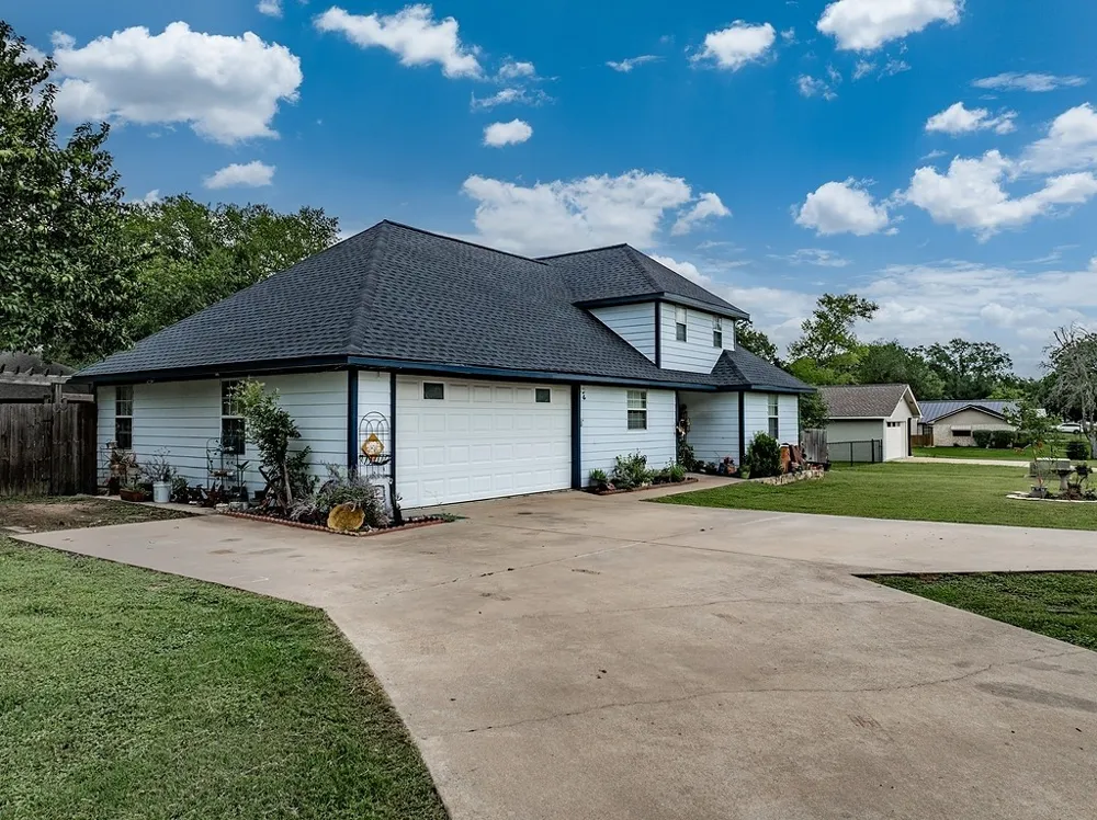 234 Park Drive La Grange, TX 78945