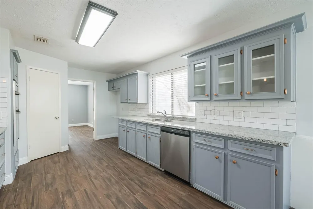 11902 Brook Meadows Lane Meadows Place, TX 77477