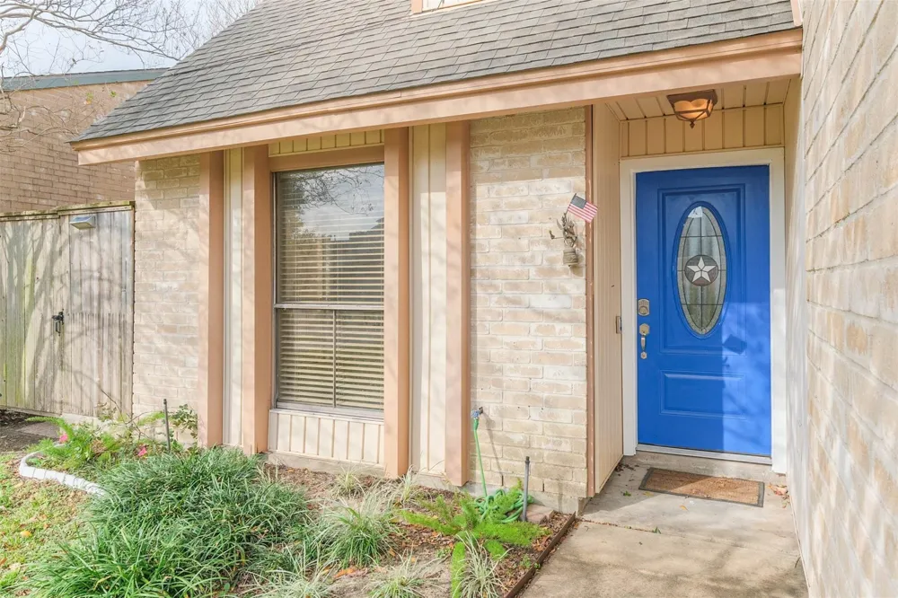 11902 Brook Meadows Lane Meadows Place, TX 77477