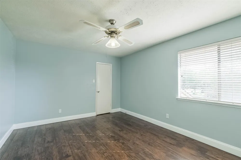 11902 Brook Meadows Lane Meadows Place, TX 77477