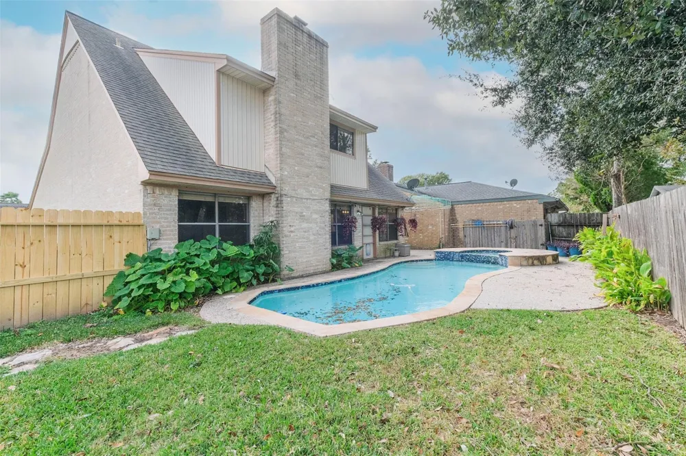 11902 Brook Meadows Lane Meadows Place, TX 77477