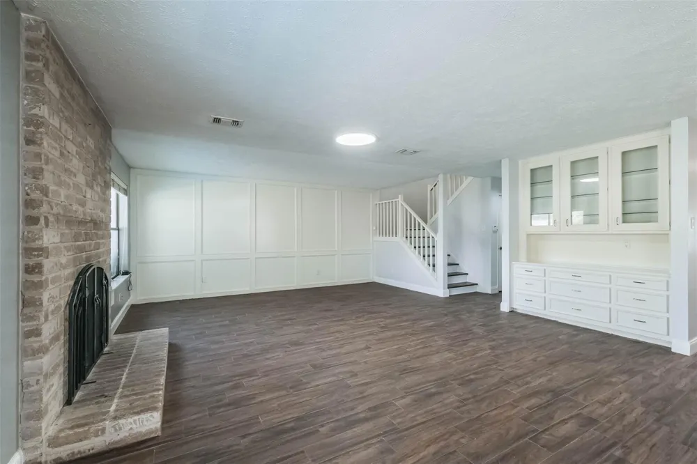 11902 Brook Meadows Lane Meadows Place, TX 77477