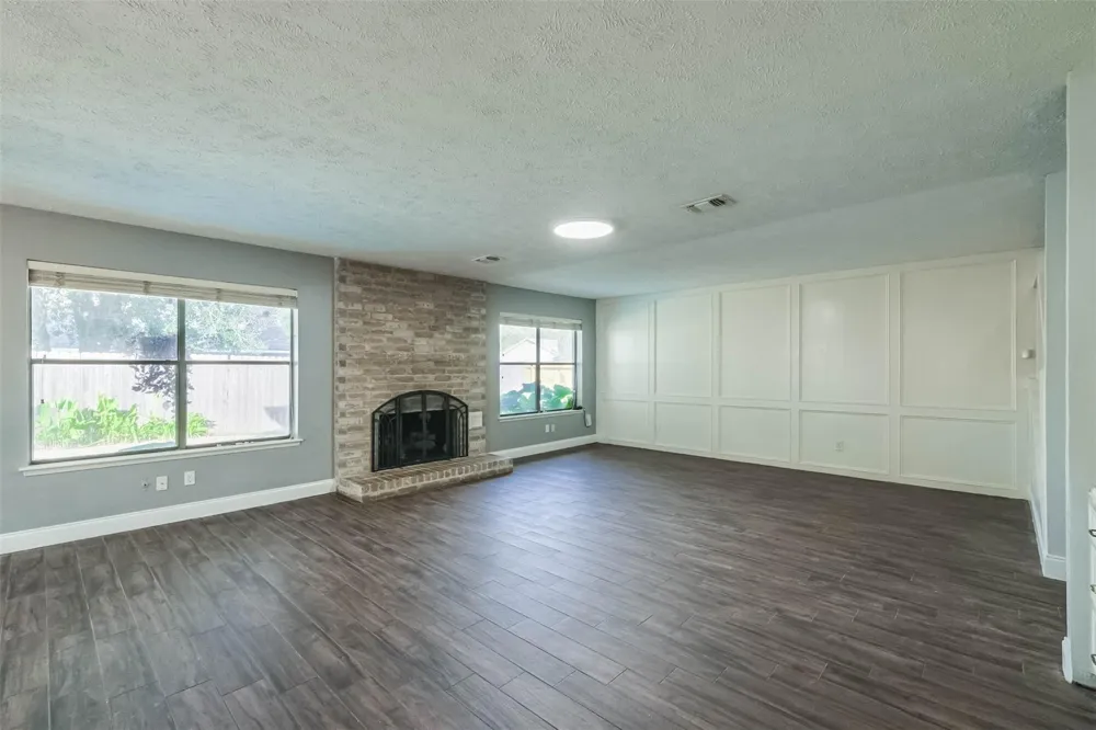 11902 Brook Meadows Lane Meadows Place, TX 77477
