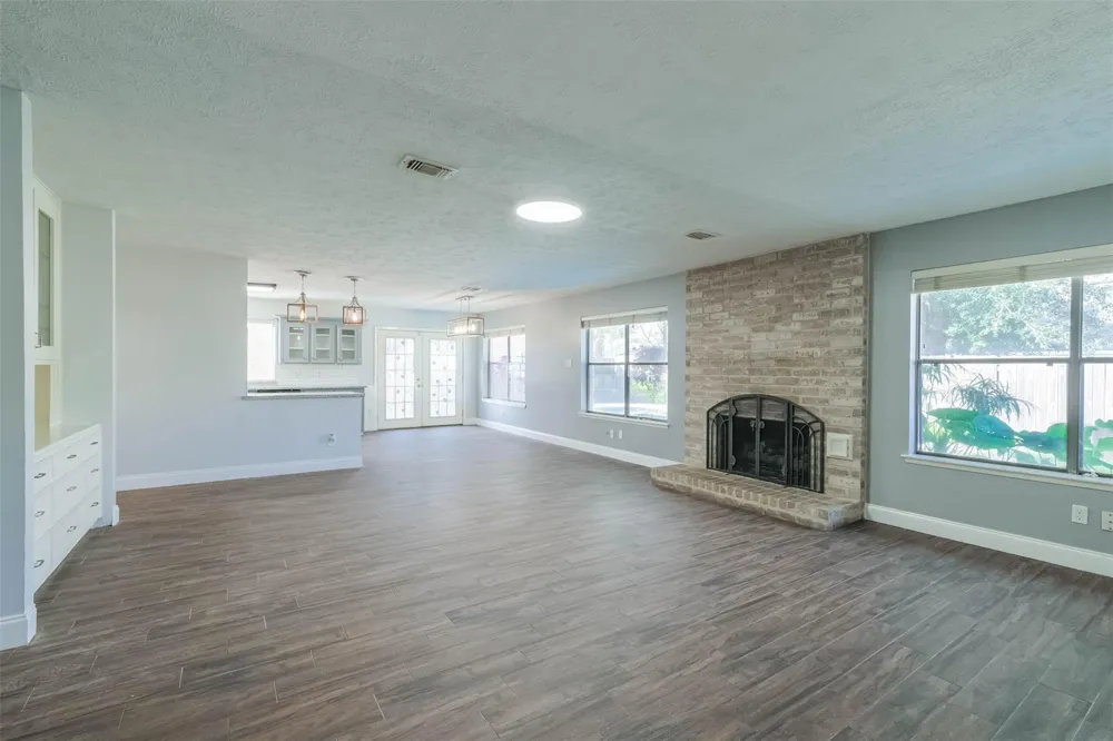 11902 Brook Meadows Lane Meadows Place, TX 77477