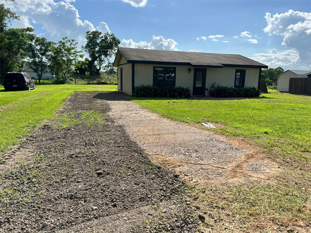 157 Clute Road Leona, TX 75850