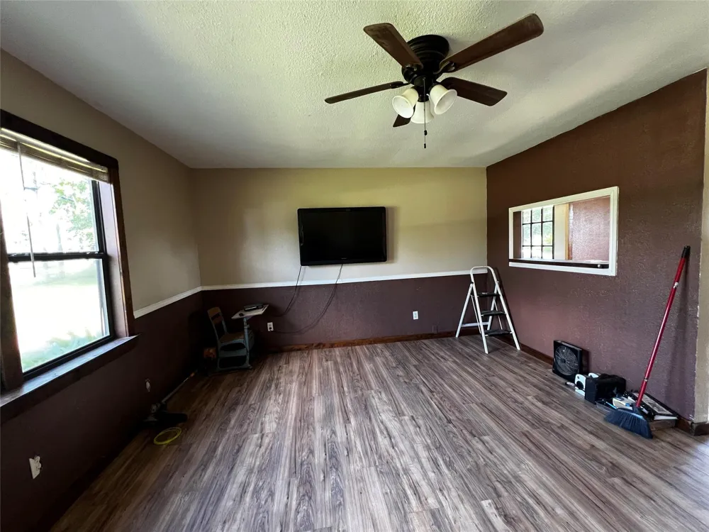 157 Clute Road Leona, TX 75850