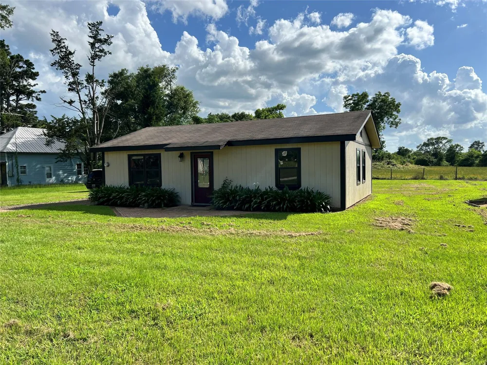 157 Clute Road Leona, TX 75850