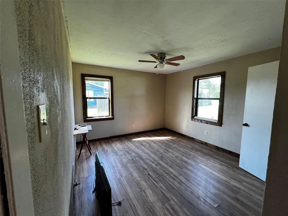 157 Clute Road Leona, TX 75850