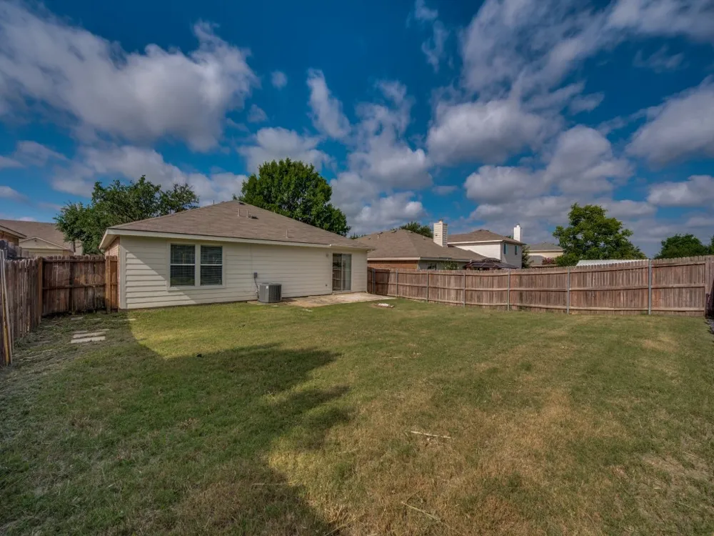 8821 CHISHOLM TRAIL Cross Roads, TX 76227
