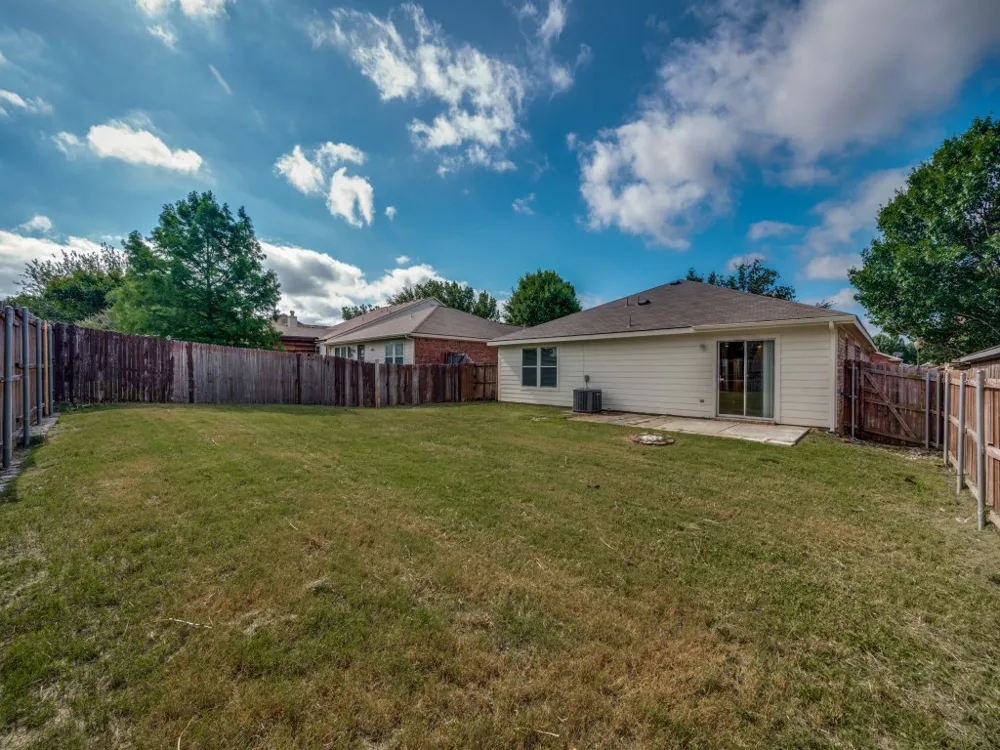 8821 CHISHOLM TRAIL Cross Roads, TX 76227