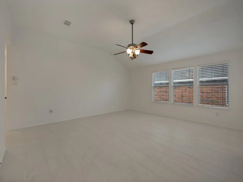 8821 CHISHOLM TRAIL Cross Roads, TX 76227