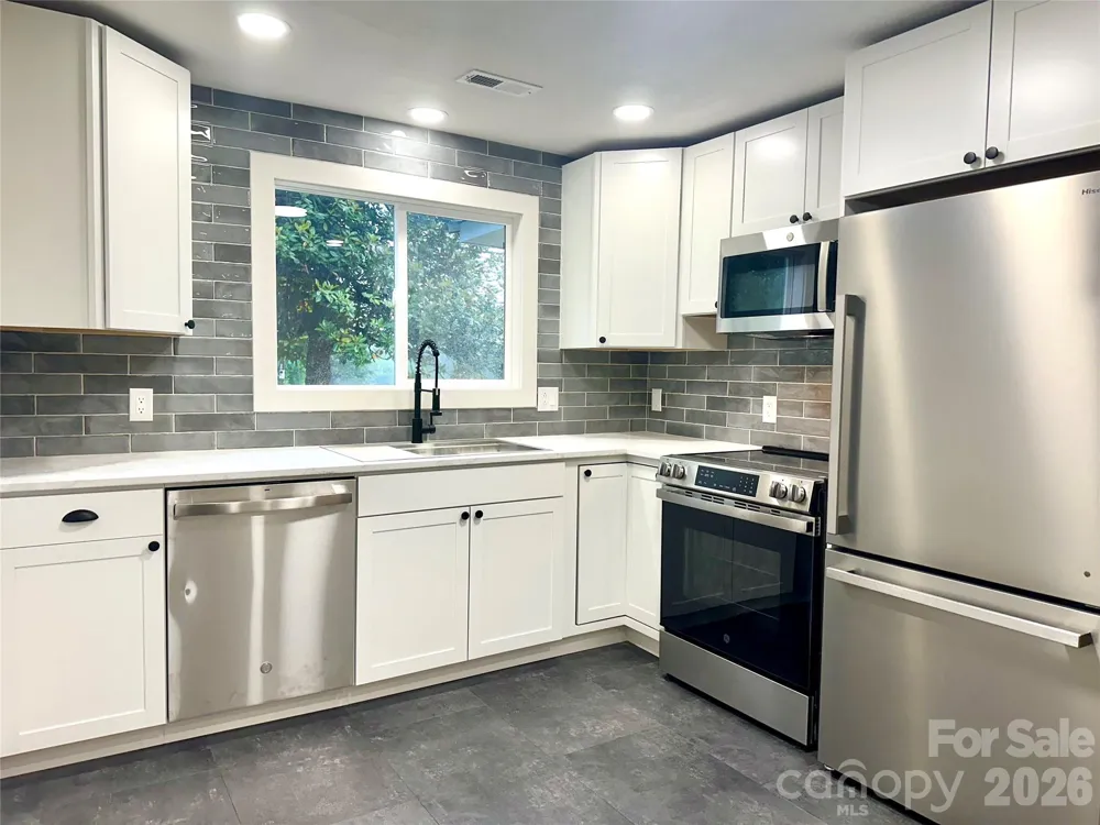 908 E 1st Street Newton, NC 28658