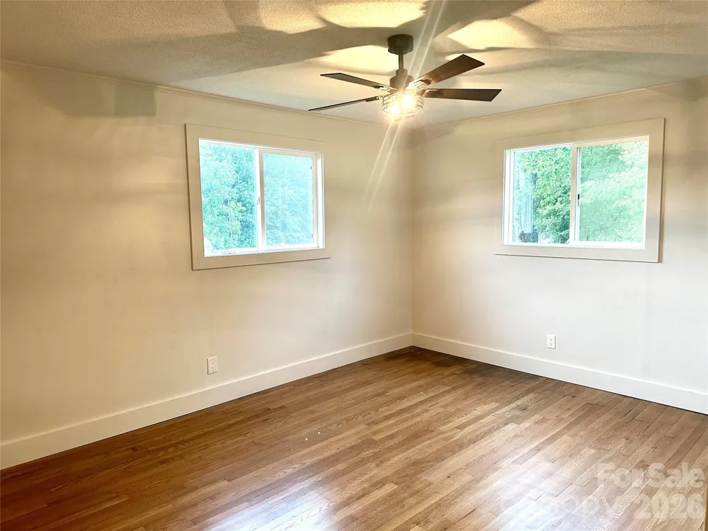 908 E 1st Street Newton, NC 28658