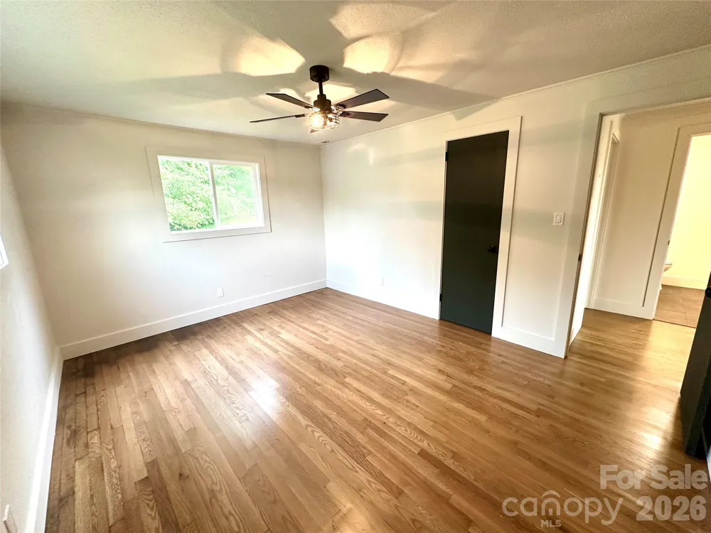 908 E 1st Street Newton, NC 28658