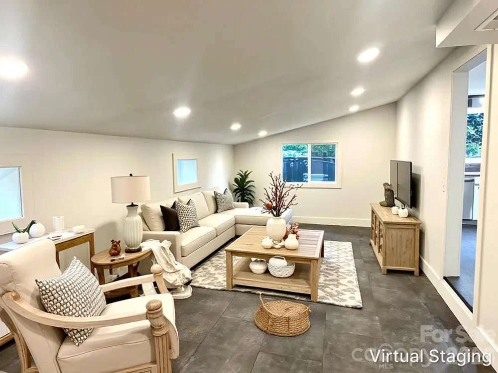 908 E 1st Street Newton, NC 28658