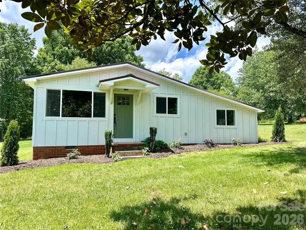 908 E 1st Street Newton, NC 28658