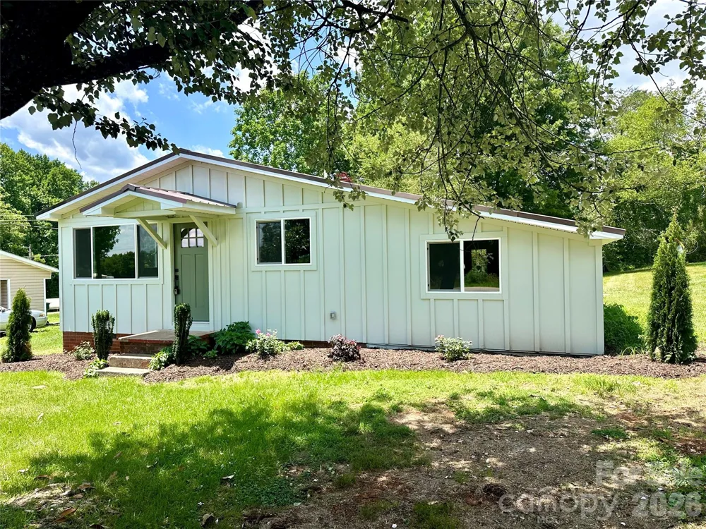908 E 1st Street Newton, NC 28658