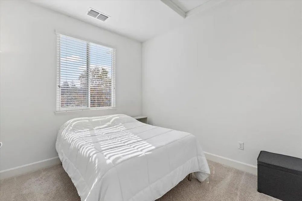 2041 Atlas Loop Mountain View, CA 94043