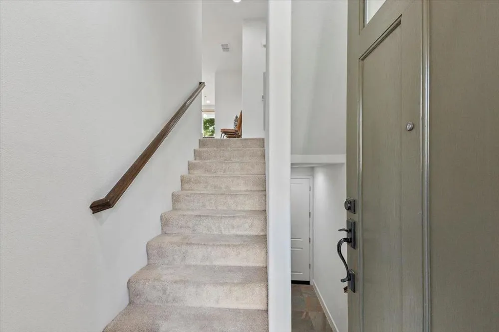 2041 Atlas Loop Mountain View, CA 94043